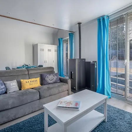 Pour 4 - 300m De La De Apartament *